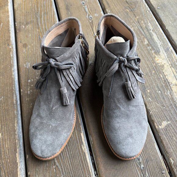 Like New Kate Spade Bitsy Gray Fringe Tassel Suede Moccasin Booties Women's 10M - Picture 1 of 14